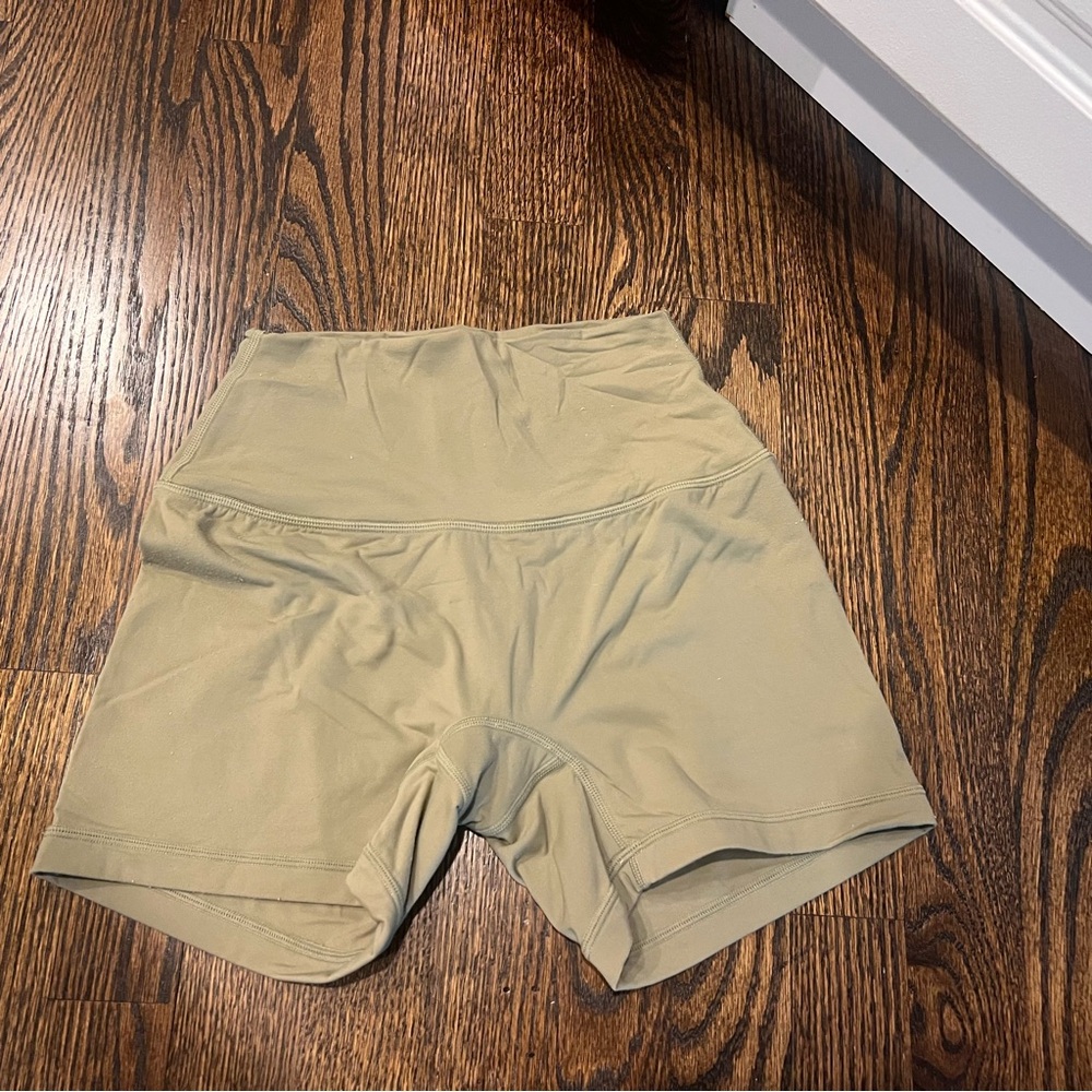 SET ACTIVE Airluxe Breath Shorts - Size Small - Beachgrass